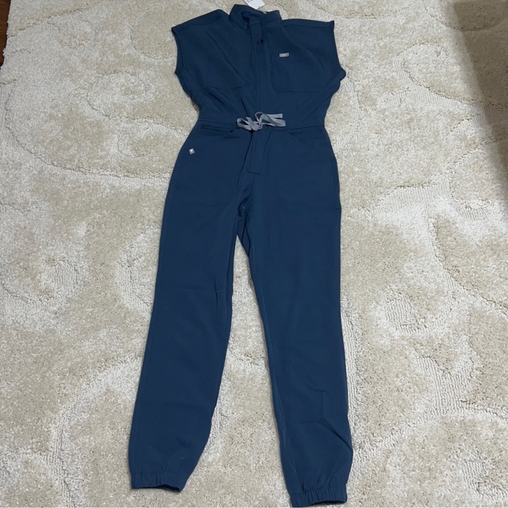 FIGS Dark Harbor Rafaela - Cargo Scrub Jumpsuit- 2XL / Dark Harbor - Picture 4 of 7